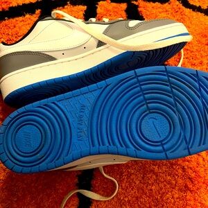 Boys size 7 Nike kicks, never worn, brand new